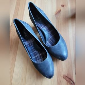b.o.c. born isa pump, black leather, size 7M